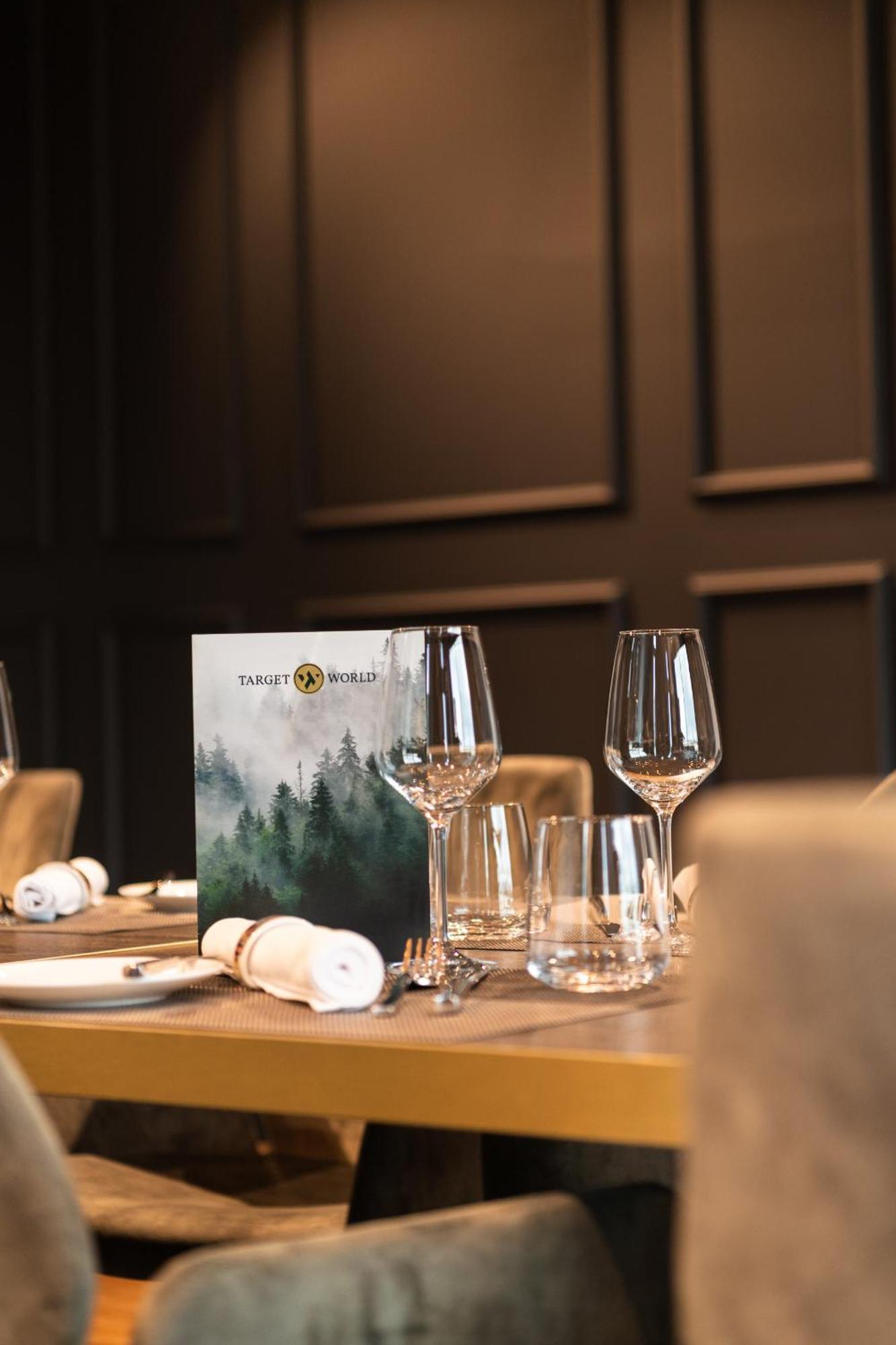 Target World Hunter'S Lodge Landscheid Buitenkant foto