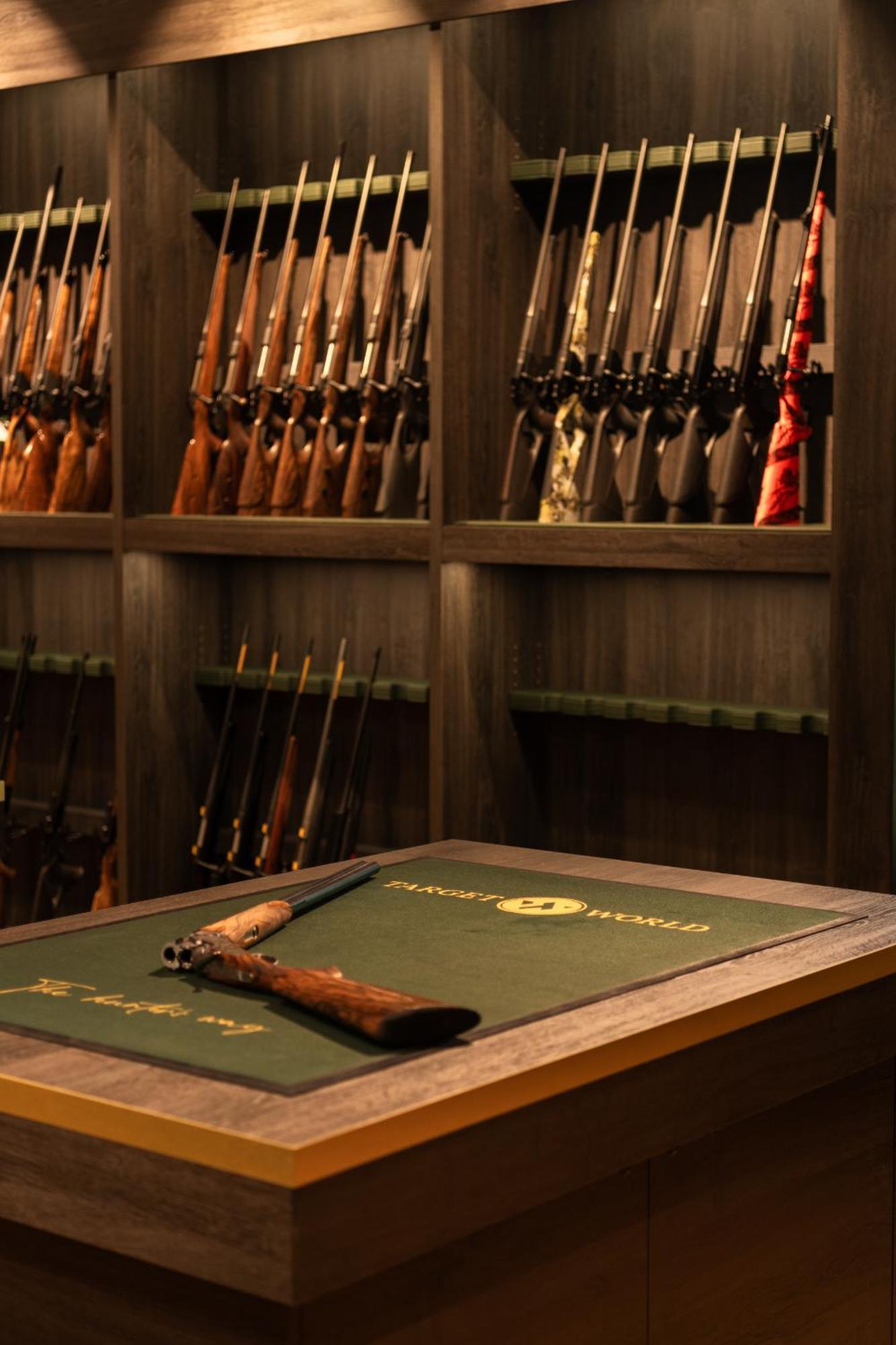 Target World Hunter'S Lodge Landscheid Buitenkant foto
